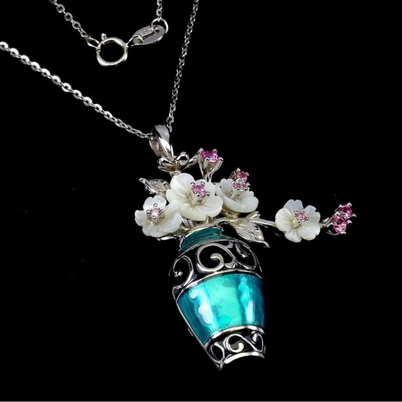 Gorgeous Unique Necklace